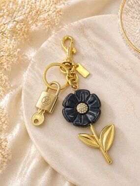 Authentic Louis Vuitton Gold Lock 🔒 Unbranded Flower Keychain Bag Charm LV